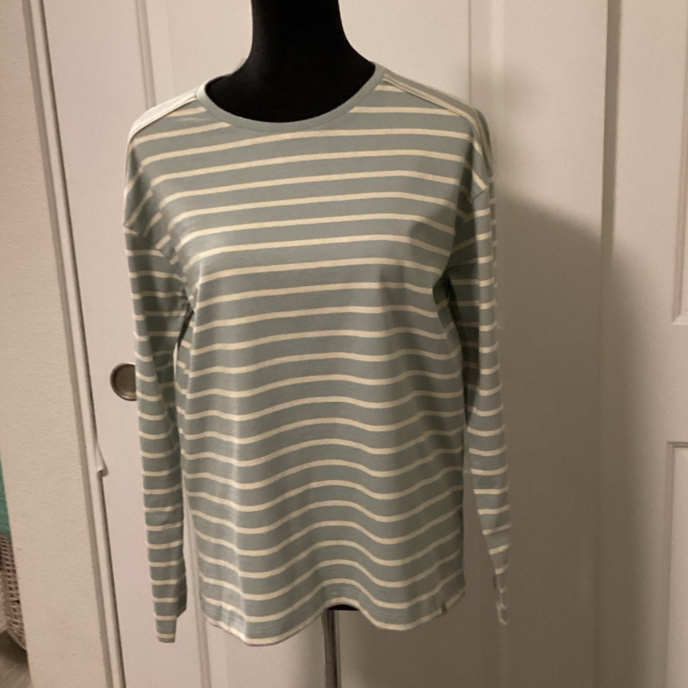 Batela baby blue/cream stripes Top M NWT